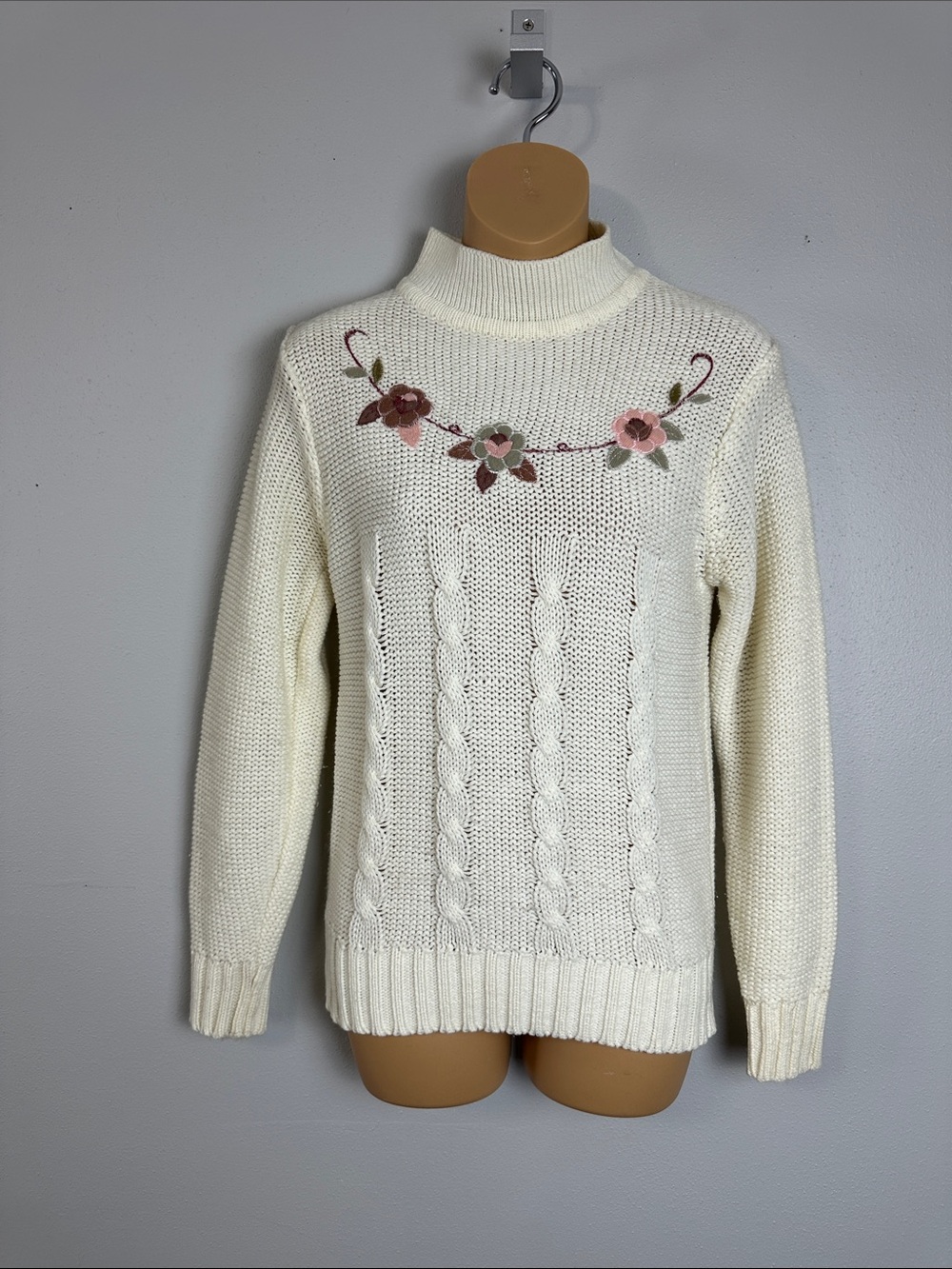 Vintage Country Craft Grannycore Cream Floral Cable Knit Sweater